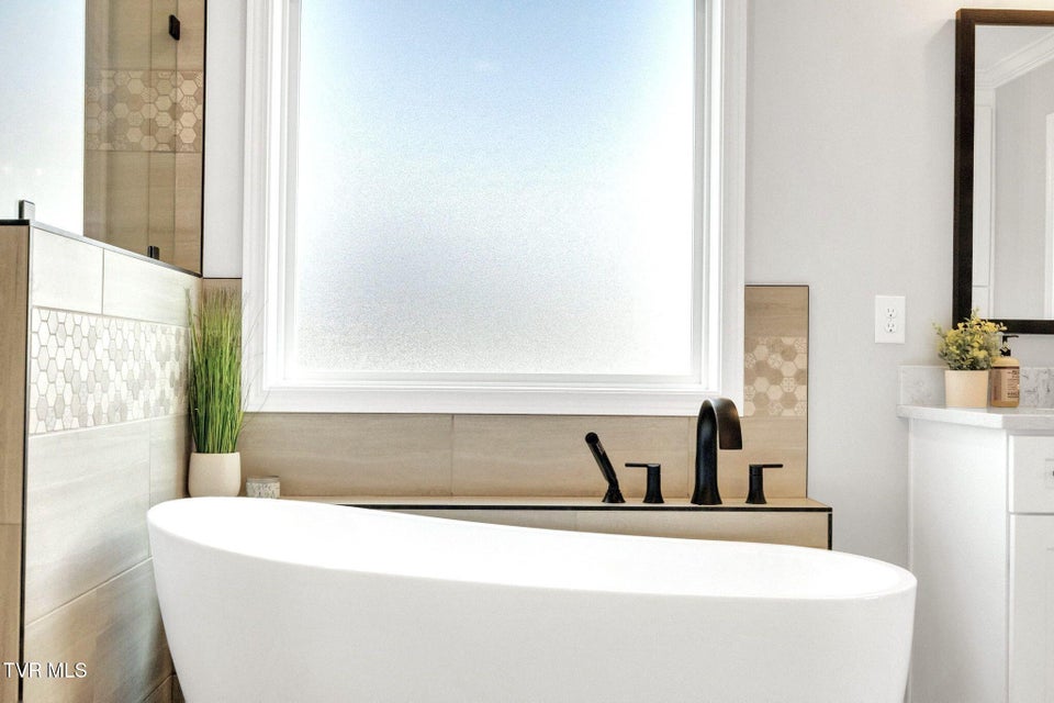 Photo #38: 3324 Cottage Green Court