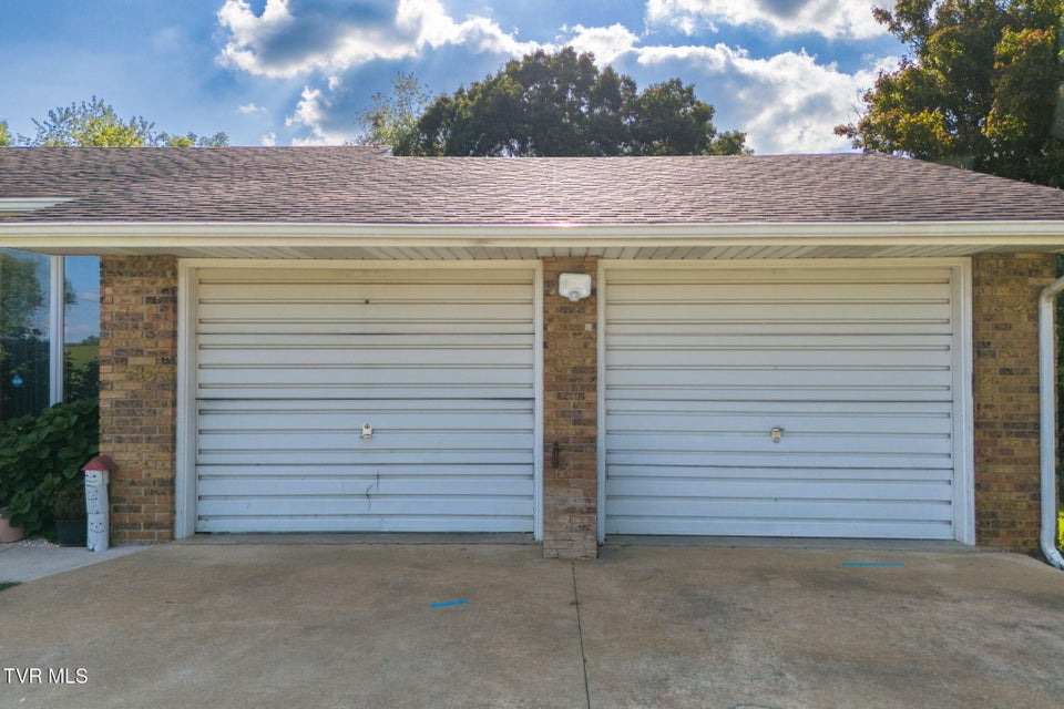 Photo #18: 19418 Brandywine Road