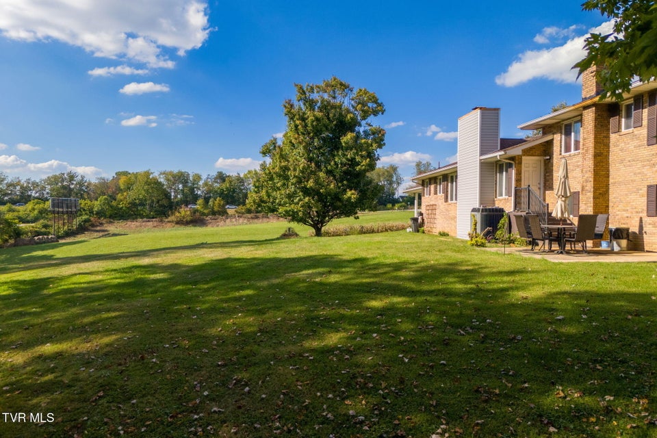 Photo #5: 19418 Brandywine Road