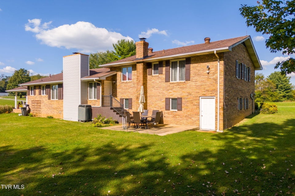 Photo #6: 19418 Brandywine Road