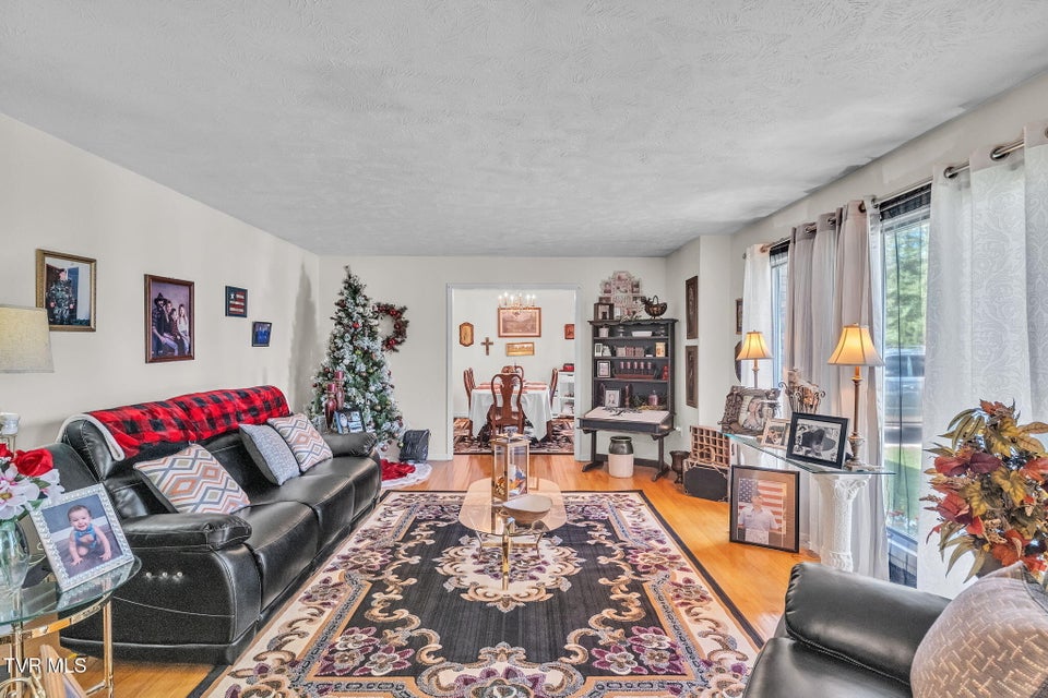 Photo #23: 19418 Brandywine Road