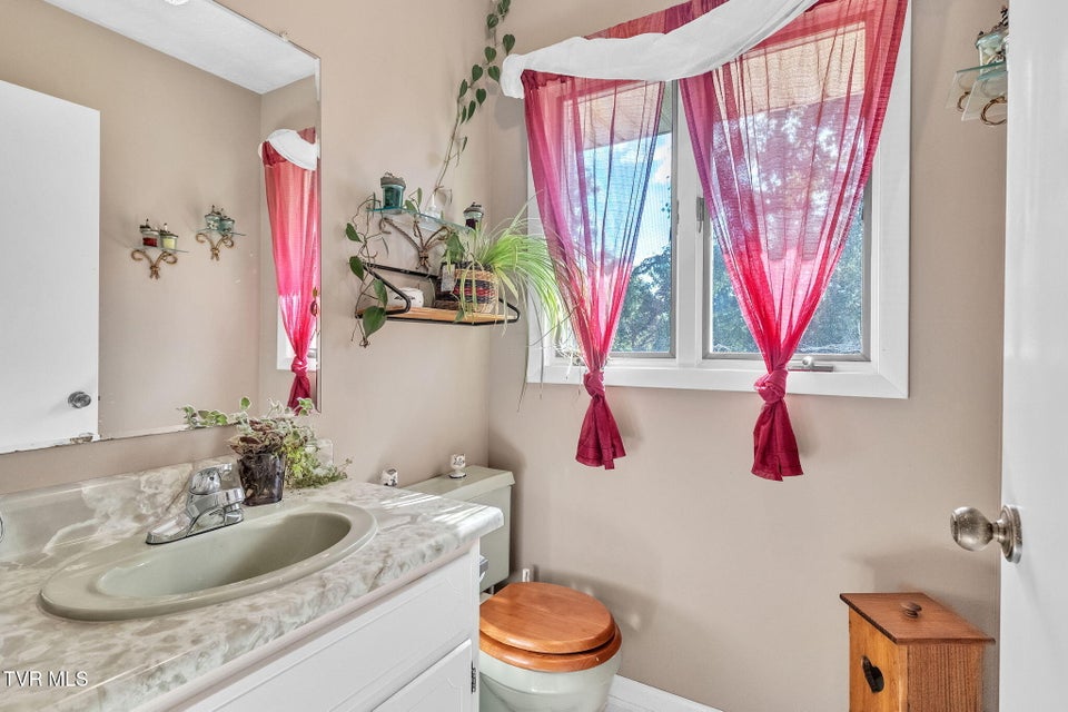 Photo #35: 19418 Brandywine Road