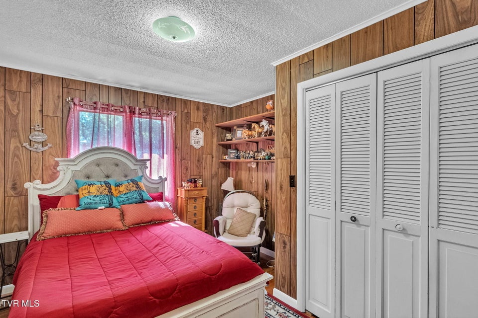 Photo #45: 19418 Brandywine Road