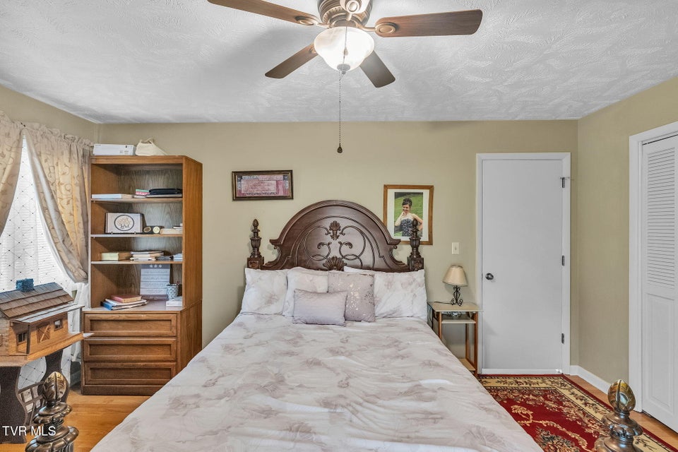 Photo #42: 19418 Brandywine Road