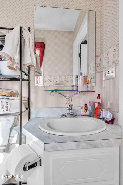 Photo #39: 19418 Brandywine Road