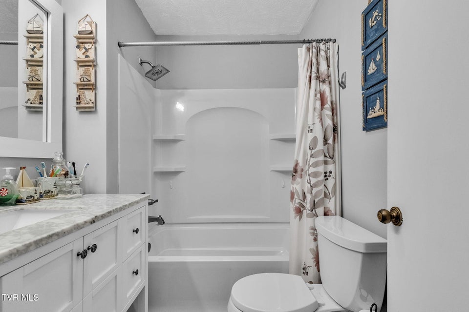 Photo #47: 19418 Brandywine Road