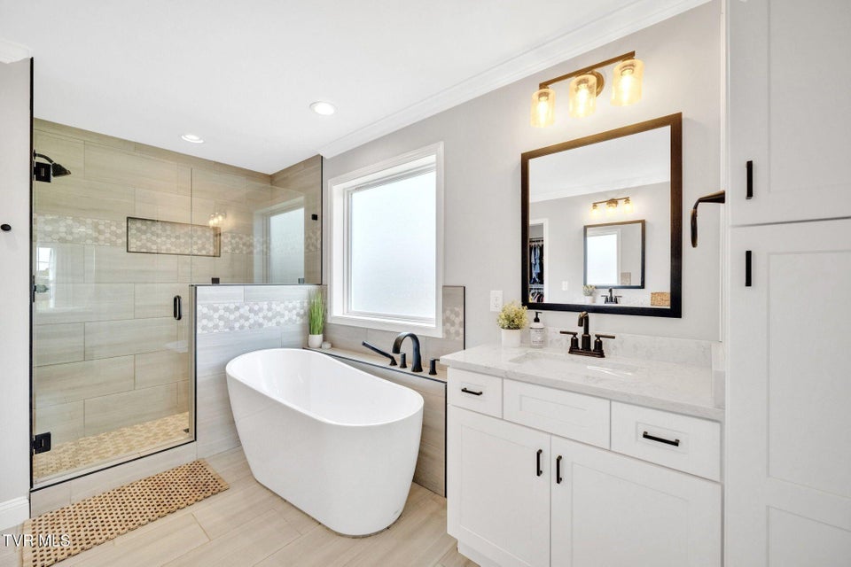 Photo #36: 3324 Cottage Green Court