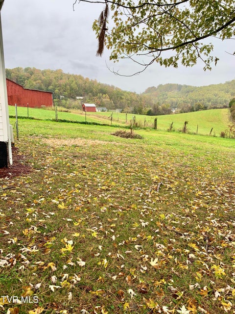 Photo #26: 192 Old Charity Hill Road