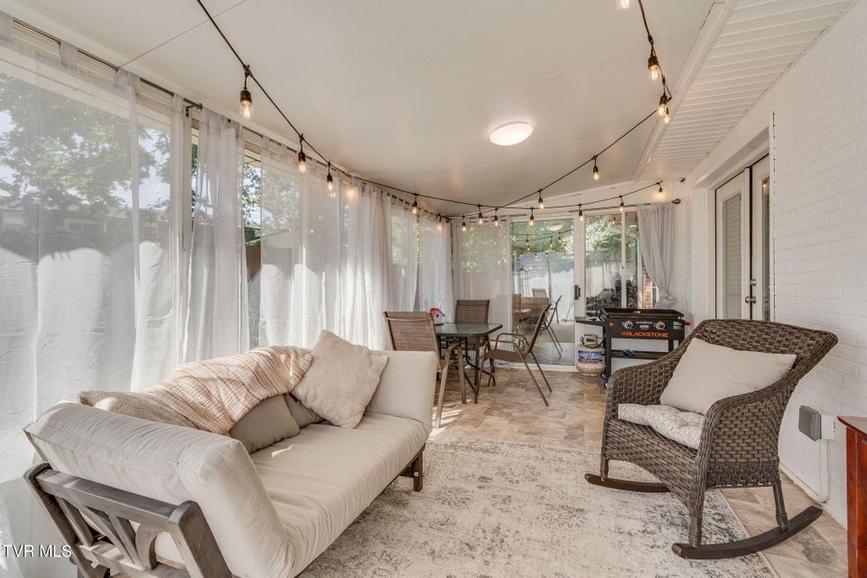 Photo #17: 808 Liberty Drive