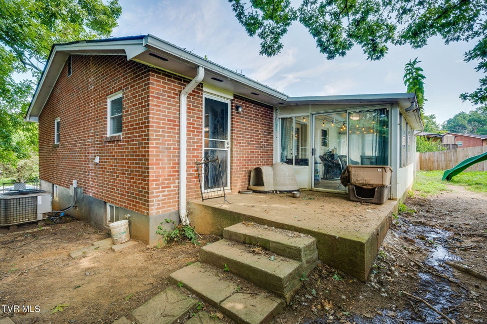 Photo #34: 808 Liberty Drive