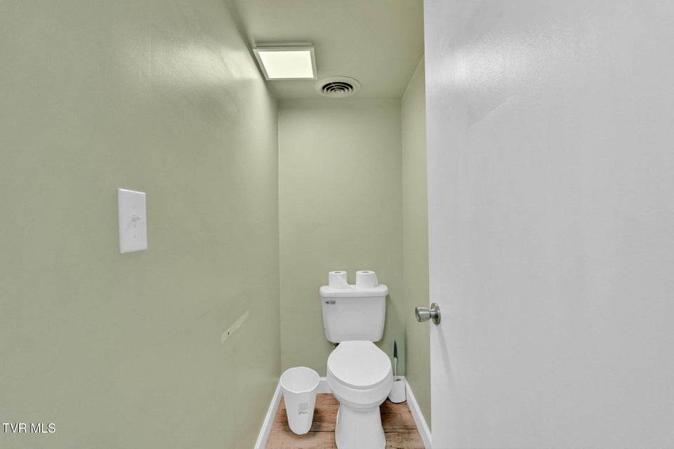 Photo #16: 401a Elm Street