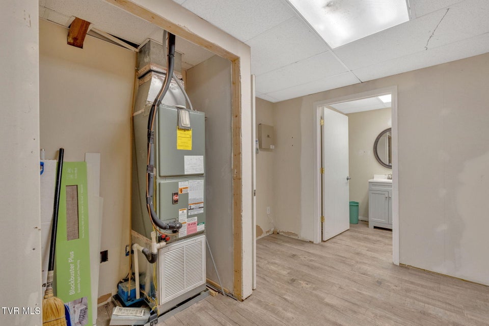 Photo #14: 401a Elm Street