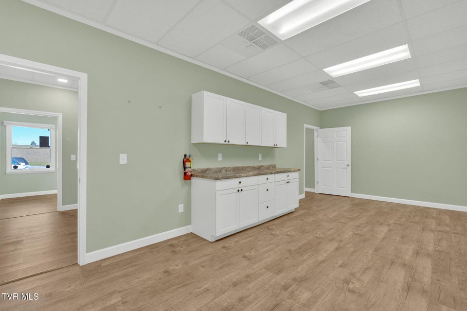 Photo #26: 401 Elm Street