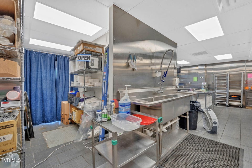 Photo #21: 401 Elm Street