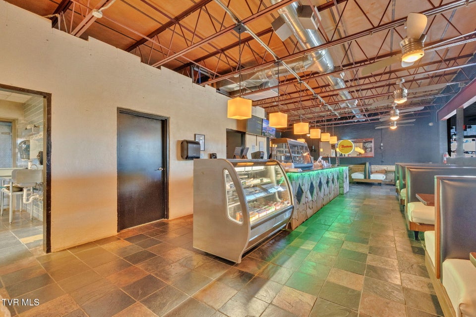 Photo #13: 401 Elm Street