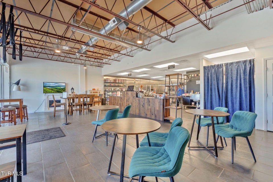 Photo #18: 401 Elm Street