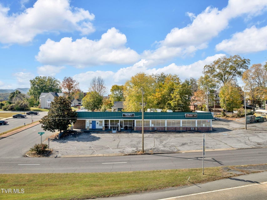 Photo #5: 401 Elm Street