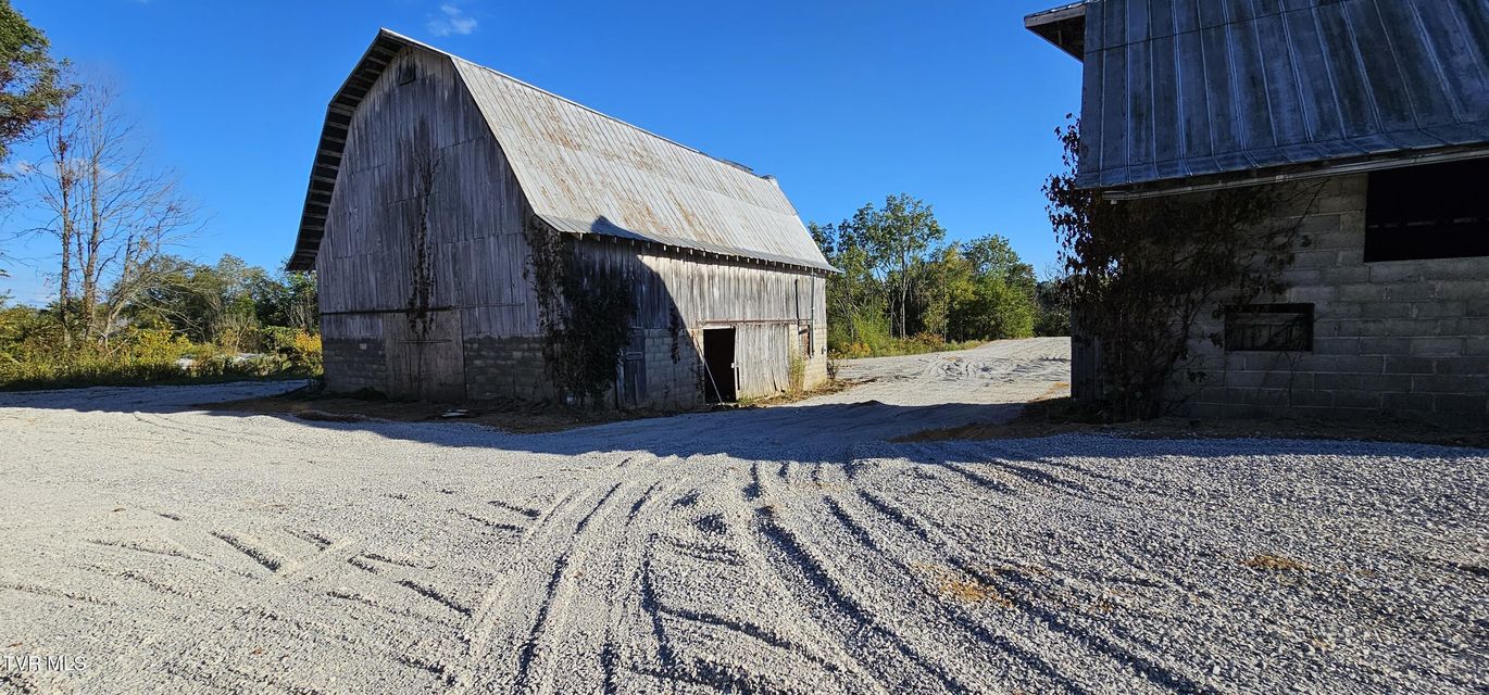 Photo #5: 14005 Glenbrook Avenue