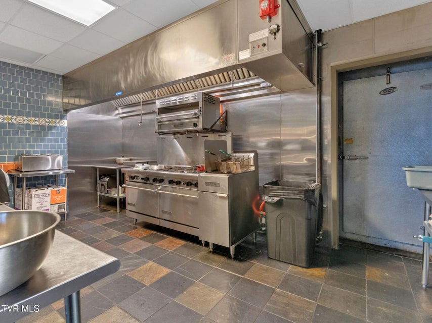 Photo #17: 401 Elm Street