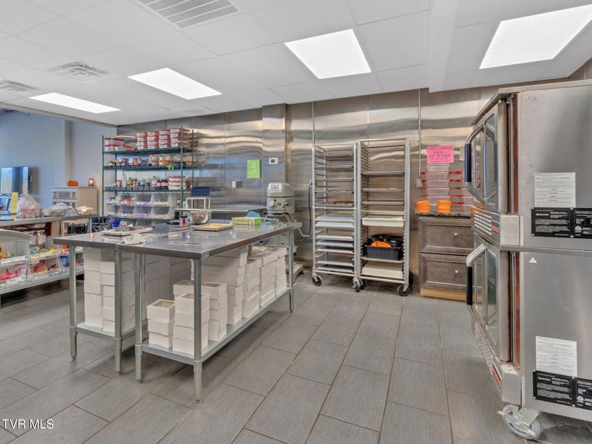 Photo #20: 401 Elm Street