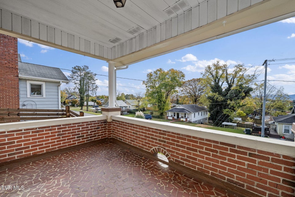 Photo #4: 1023 Arlington Avenue