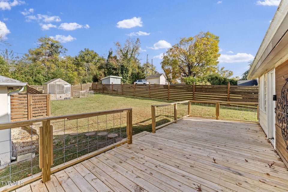 Photo #6: 1023 Arlington Avenue