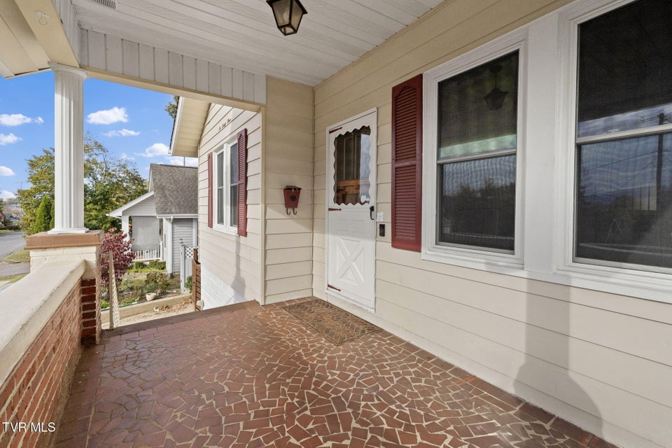 Photo #8: 1023 Arlington Avenue