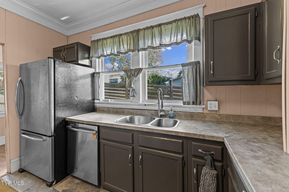 Photo #23: 1023 Arlington Avenue