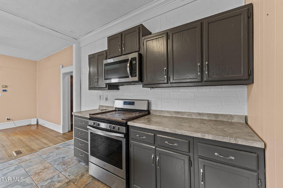 Photo #28: 1023 Arlington Avenue