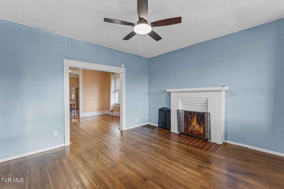 Photo #11: 1023 Arlington Avenue