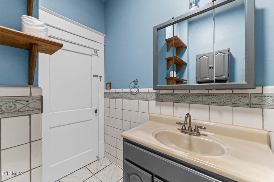 Photo #20: 1023 Arlington Avenue