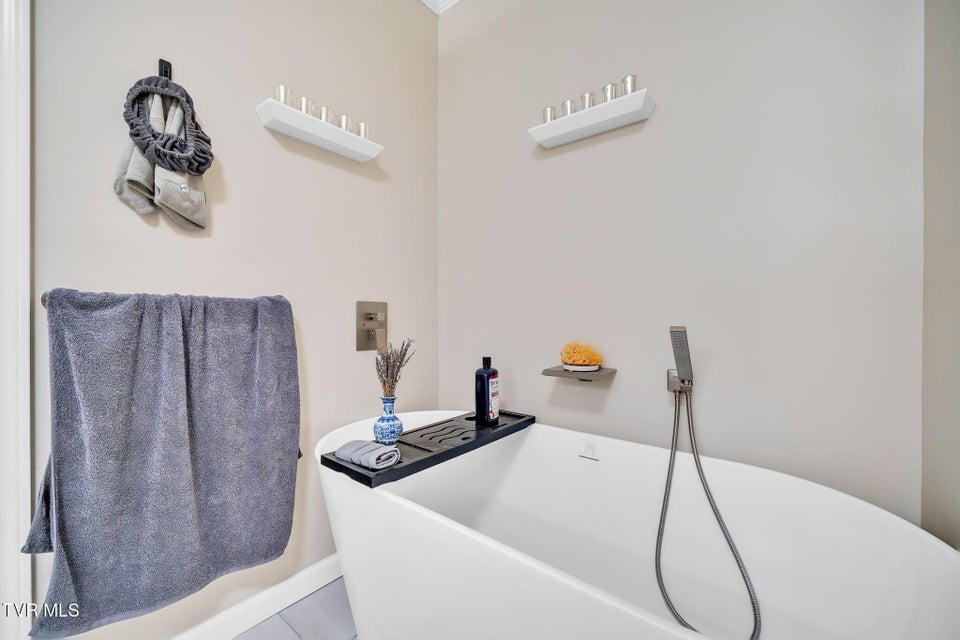 Photo #37: 106 Hasty Boulevard