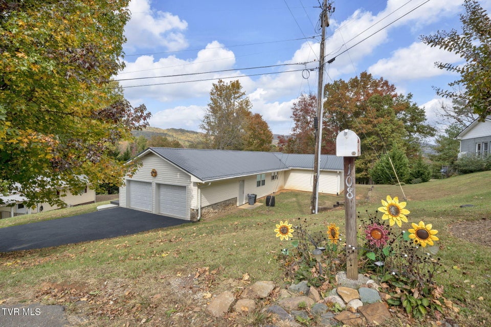 Photo #55: 106 Hasty Boulevard