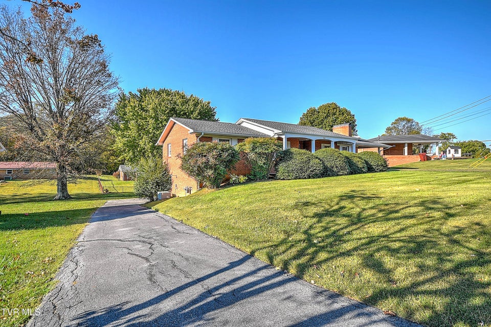 Photo #40: 2402 Circleview Drive