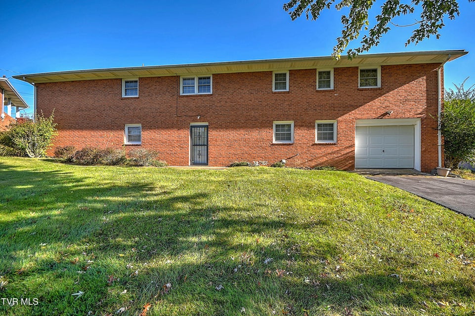 Photo #43: 2402 Circleview Drive