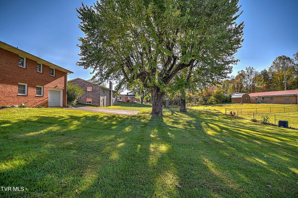 Photo #47: 2402 Circleview Drive