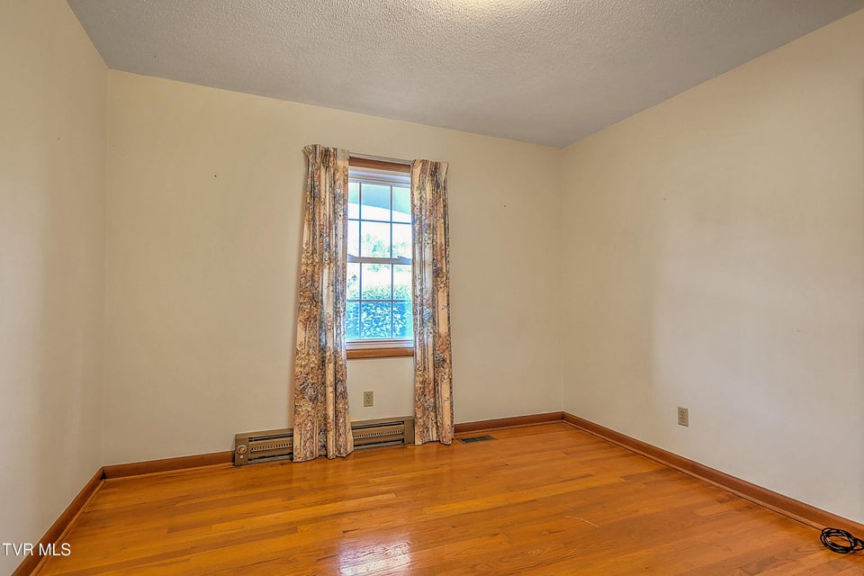 Photo #11: 2402 Circleview Drive