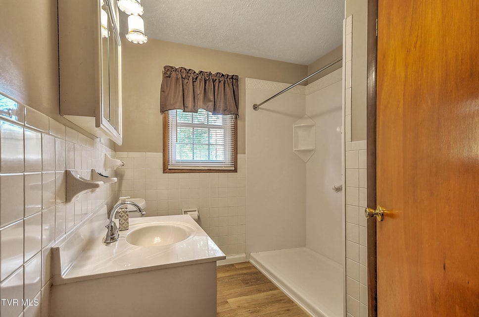 Photo #12: 2402 Circleview Drive