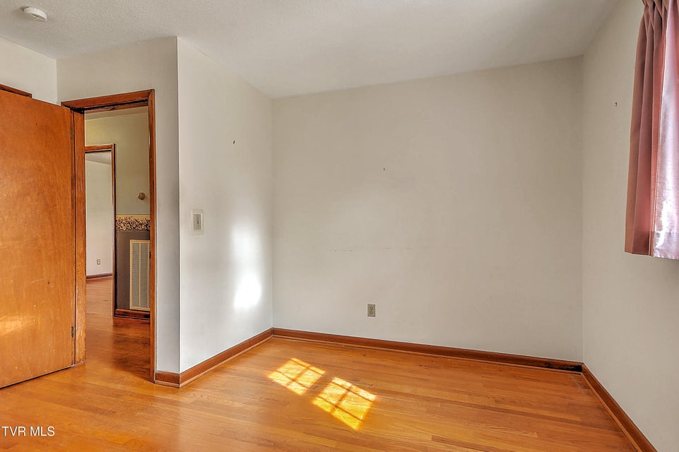 Photo #18: 2402 Circleview Drive