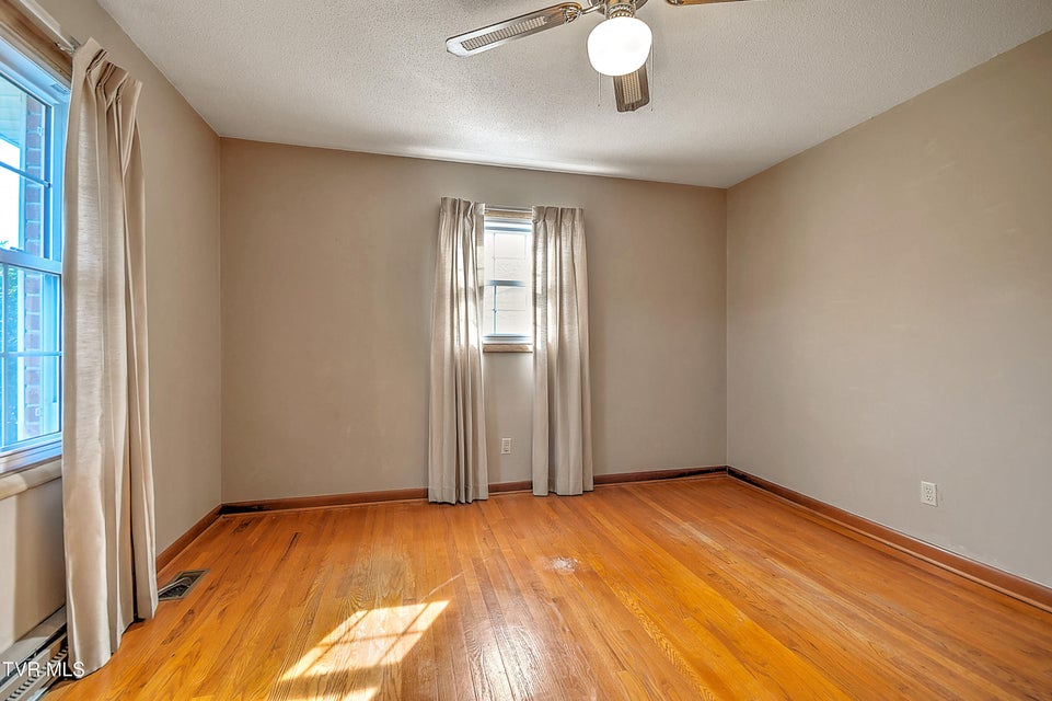 Photo #23: 2402 Circleview Drive