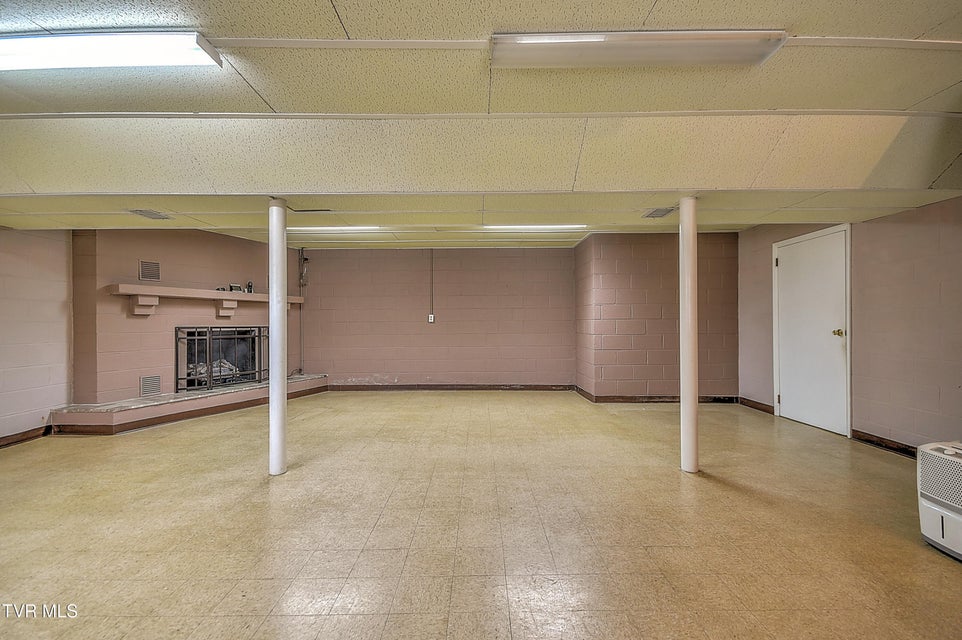 Photo #26: 2402 Circleview Drive