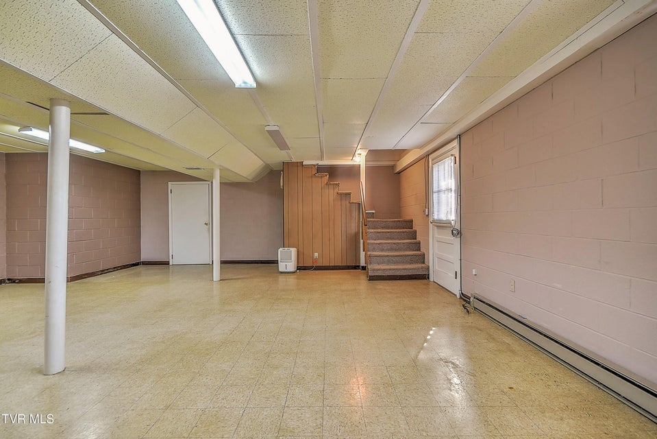 Photo #27: 2402 Circleview Drive