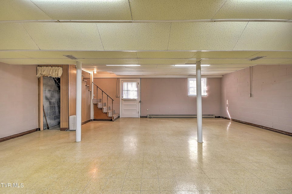 Photo #29: 2402 Circleview Drive