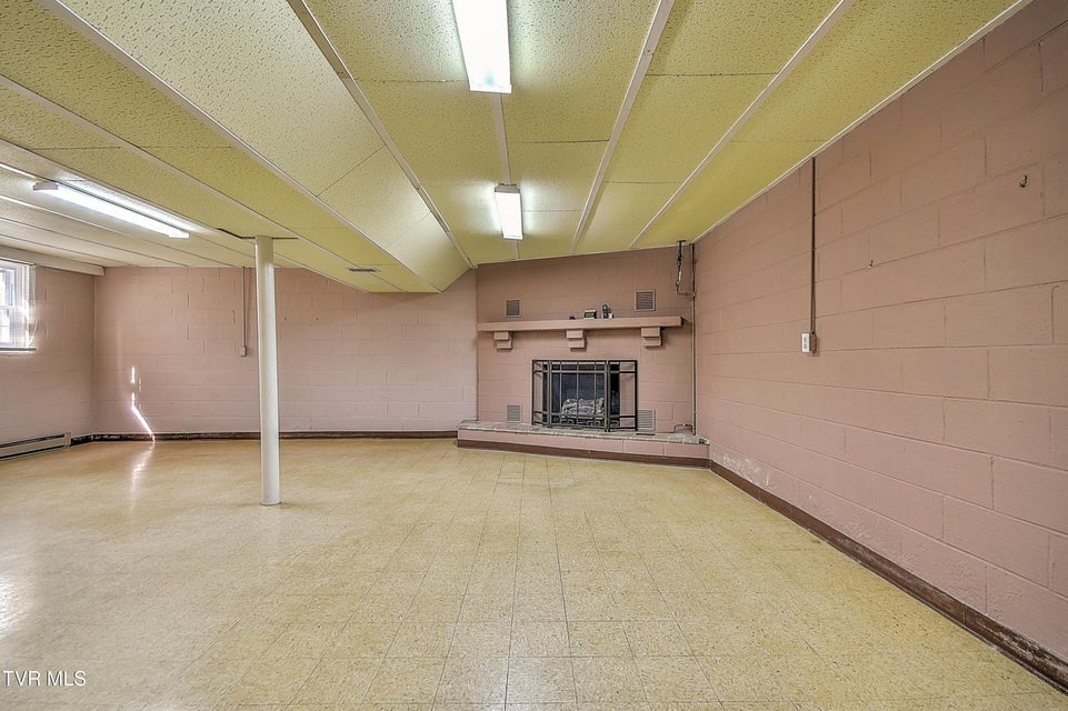 Photo #30: 2402 Circleview Drive