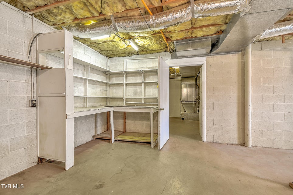 Photo #31: 2402 Circleview Drive