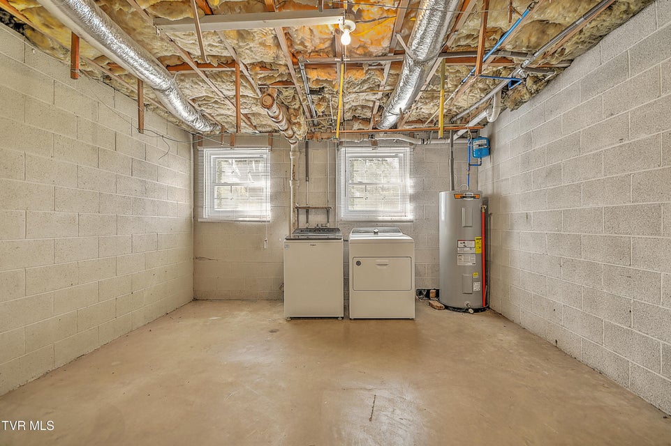 Photo #32: 2402 Circleview Drive