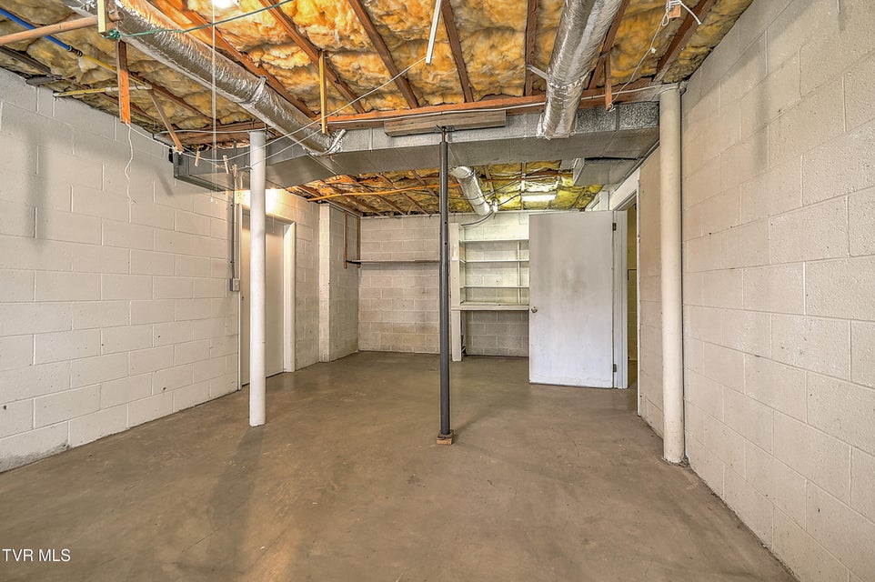 Photo #33: 2402 Circleview Drive