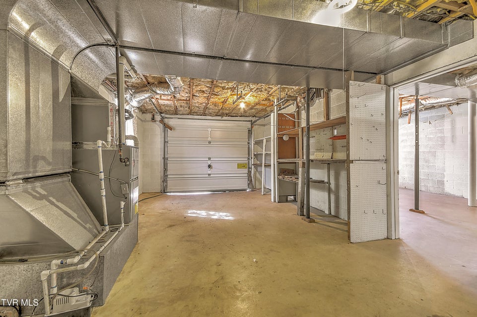 Photo #34: 2402 Circleview Drive