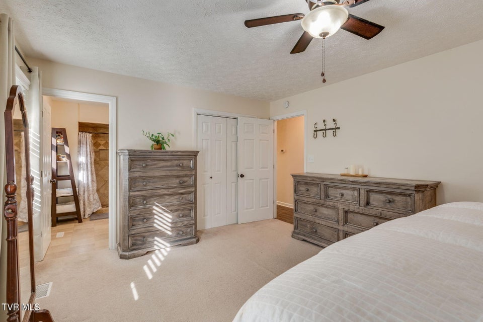 Photo #14: 2316 Colonial View Road