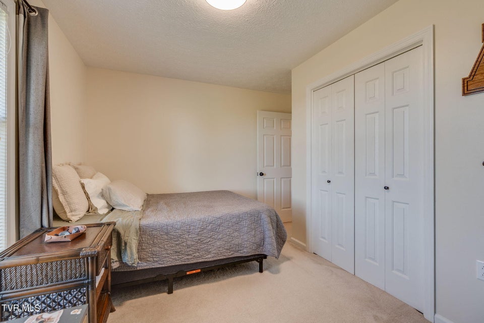 Photo #17: 2316 Colonial View Road